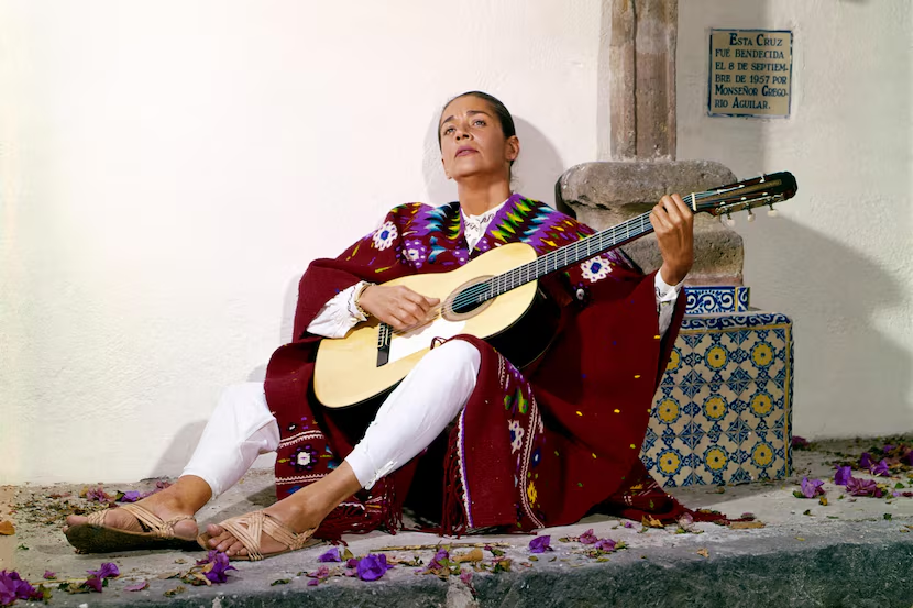 Lucy, la niña estadounidense que ama la música mexicana gracias a su nana