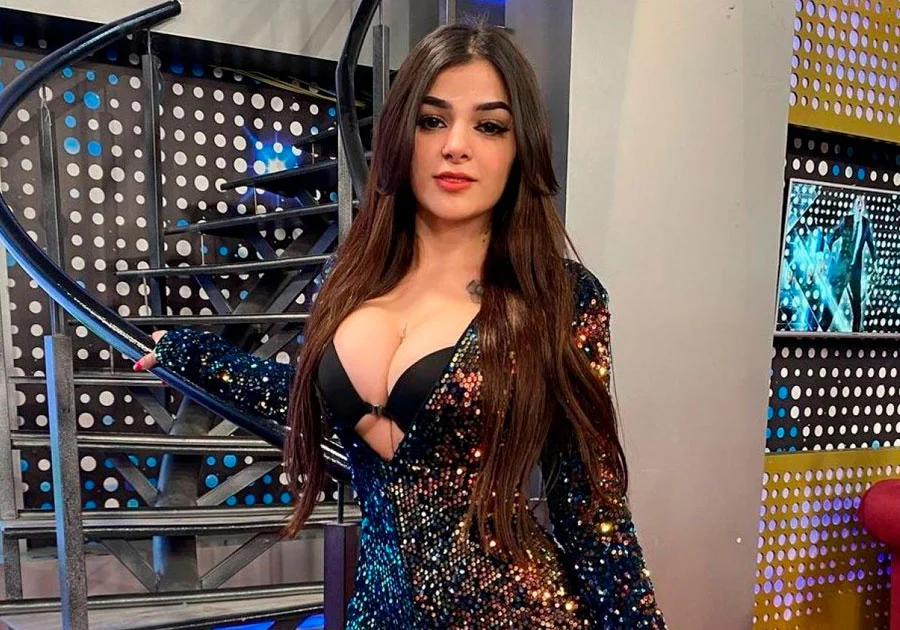 Karely Ruiz anuncia retiro de OnlyFans en Ring Royale