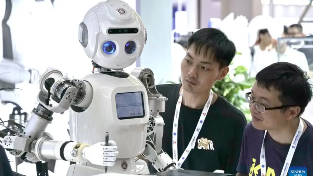 China usa cuidadoras robots para atender adultos mayores