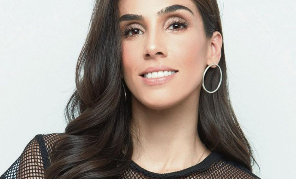 ¡Sandra Echeverría denuncia fraude millonario!