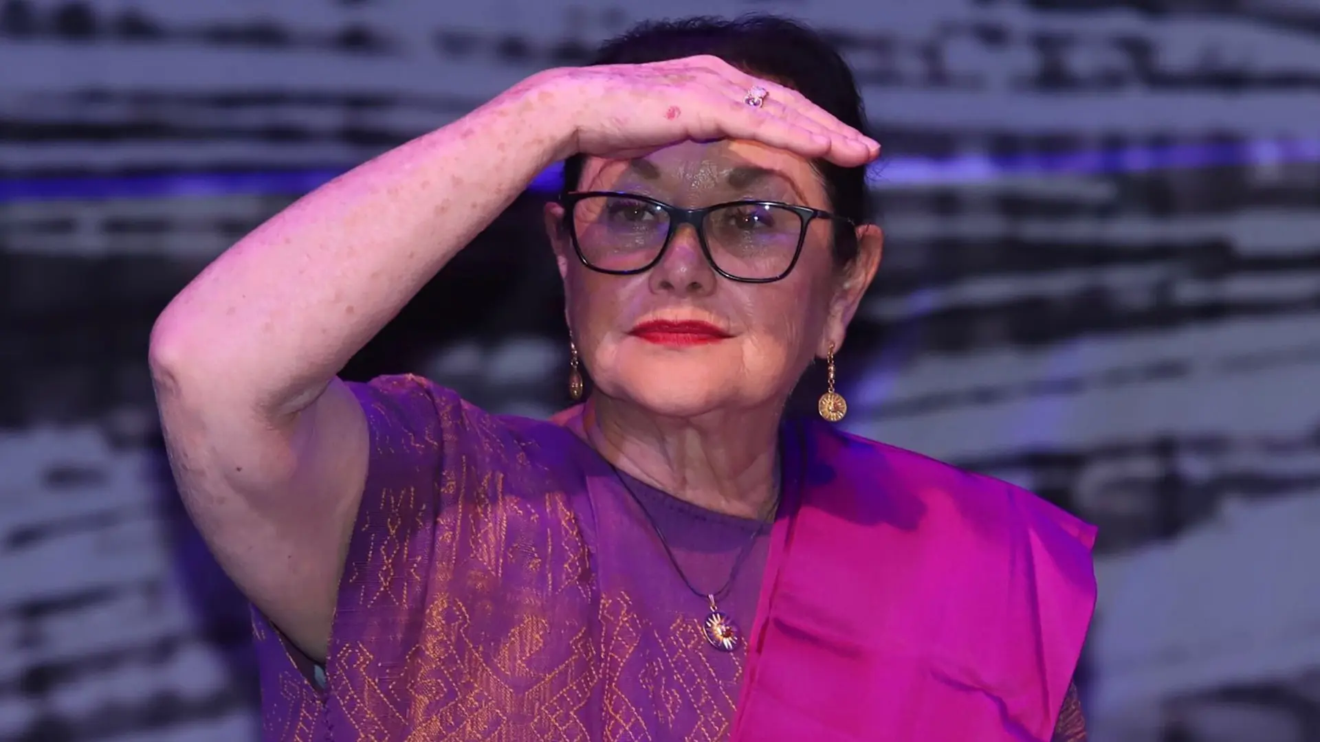 Angélica Aragón joven entrevista sobre su pasado en la India