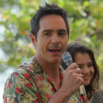 Mauricio Ochmann es denunciado por amenazas y despojo a una abuelita en Morelos