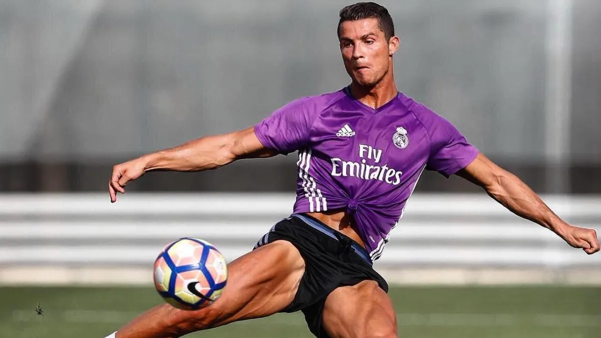 Taylor Swift y Cristiano Ronaldo comparativa de seguros de partes del cuerpo