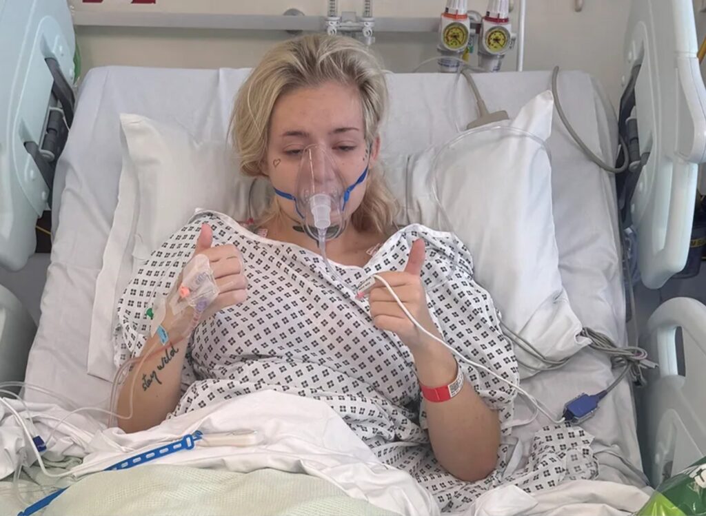 Kayley Boda conectada a tanque de oxígeno por daños pulmonares de vapeo 2026.