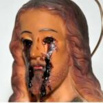 Estatua de la Virgen María derramando lágrimas análisis científico y fe.