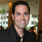 De magnate de Hollywood a sacerdote: La increíble transformación de Scott Vincent Borba