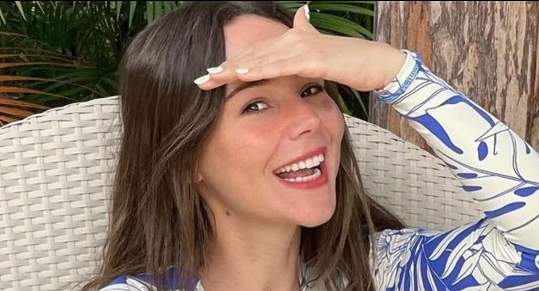 Camila Sodi hablando sobre su experiencia como madre joven en Los Ángeles